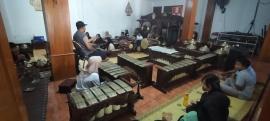 PERSIAPAN LOMBA PARADE GAMELAN SD N SEMANU 
